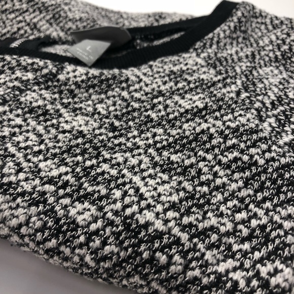 Vanity Sweater - Picture 8 of 8